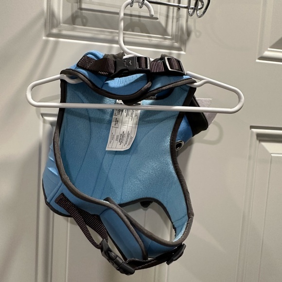 Top Paw Shark Dog Harness, size medium - Picture 7 of 7